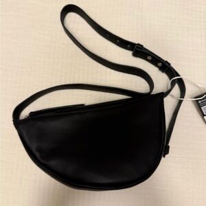 Elegant Black Leather Crossbody Bag